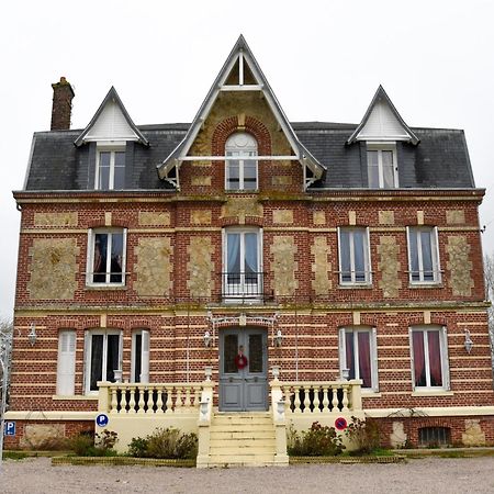 Вилла Le Manoir De La Baronnie Norrey-en-Auge Экстерьер фото