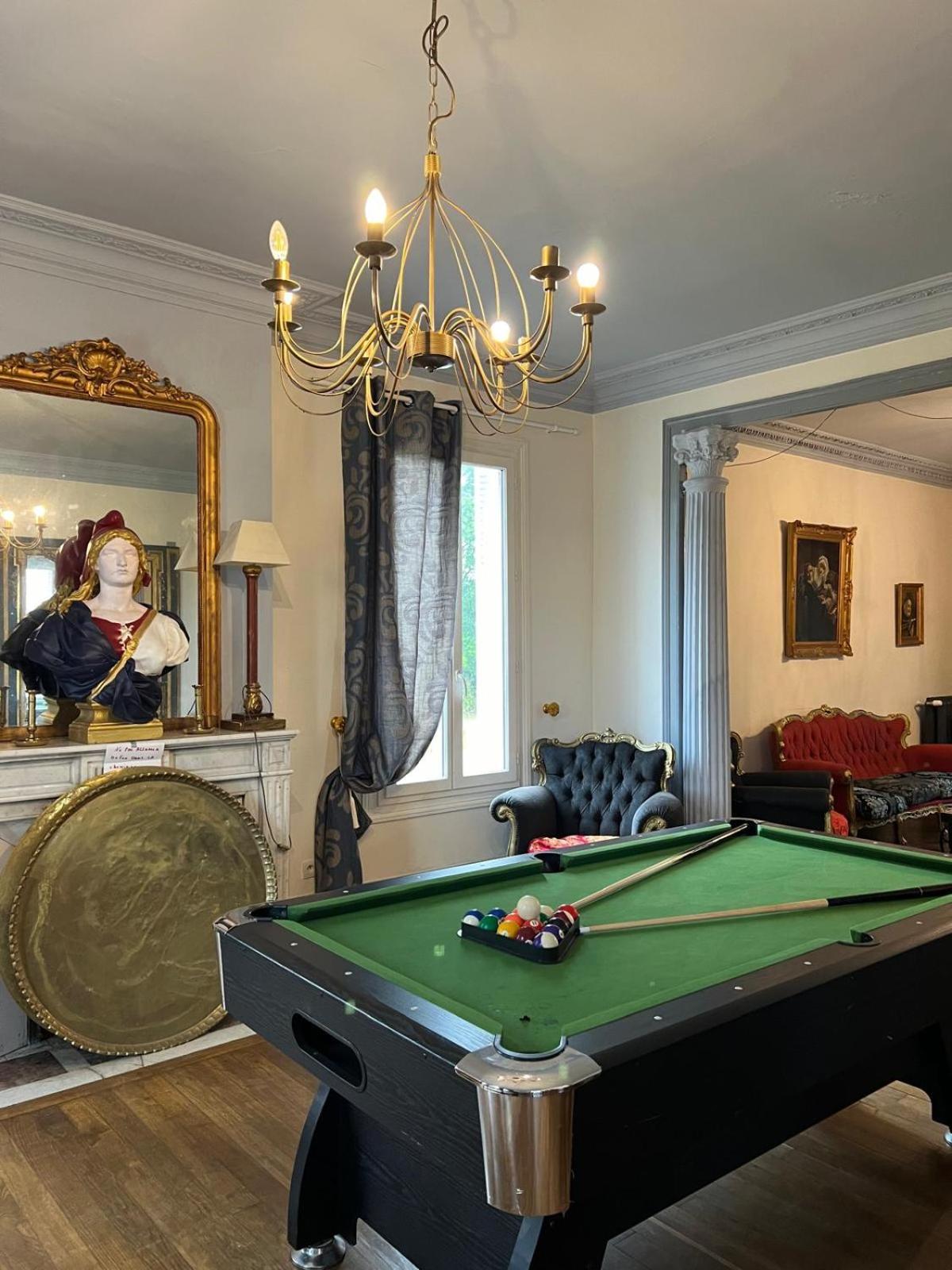 Вилла Le Manoir De La Baronnie Norrey-en-Auge Экстерьер фото